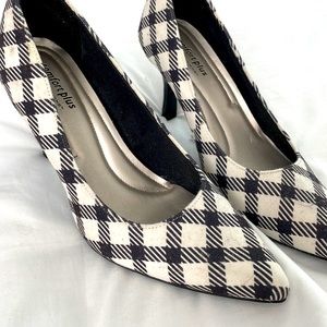 Pointed white/black Shoes